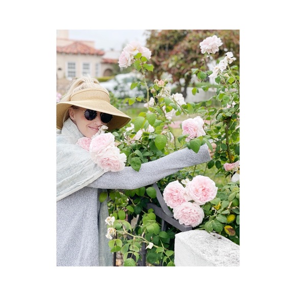 Erin Pechtel - Poshmark Profile Picture of Erin Pechtel (@erin_pechtel) on Poshmark