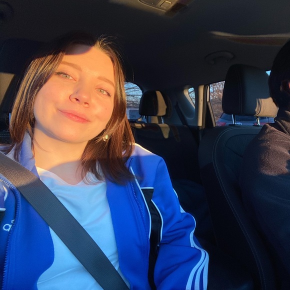 Profile Picture of Gwendolyn Bradke (@gbradke) on Poshmark
