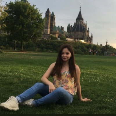 Profile Picture of Julia (@JuliaCuellar11) on Twitter