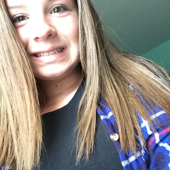 Profile Picture of Hailey Druckenmiller (@haileydruck) on Poshmark