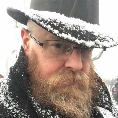 Profile Picture of Paul Castle (@DaddyBird) on Twitter