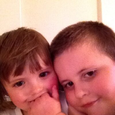 Profile Picture of Scott Usher (@naughtybaguette) on Twitter