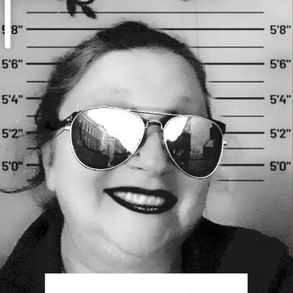 Profile Picture of Karen Keller (@kellerkaren67) on Poshmark