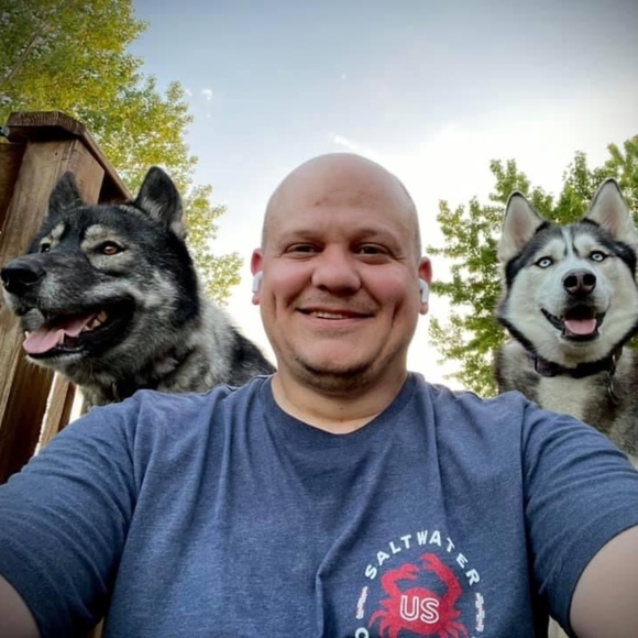 Profile Picture of Tim Lopez (@fishnwtlopez) on Poshmark