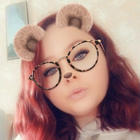 Profile Picture of Angel Tharpé (@angeltharpe1) on Poshmark