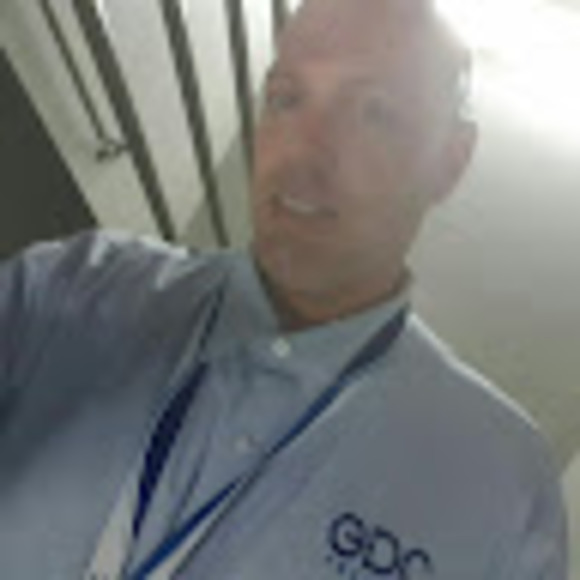 Profile Picture of Robert Ragland (@ragsmd10) on Poshmark