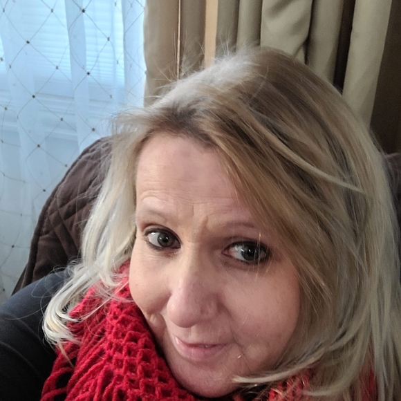 Shirley Quarve - Poshmark Profile Picture of Shirley Quarve (@ladyqv2009) on Poshmark