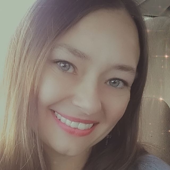 Profile Picture of Melissa Coderre (@mllcabcd) on Poshmark