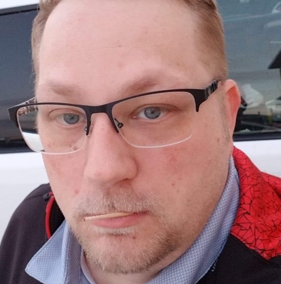Profile Picture of John Webb (@johnowebb82) on Poshmark