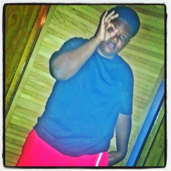 Profile Picture of Sullivan Jontez (@tez225) on Poshmark