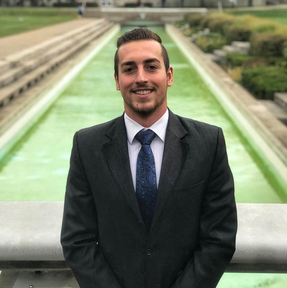 Profile Picture of George Oancea (@georgeoancea) on Poshmark