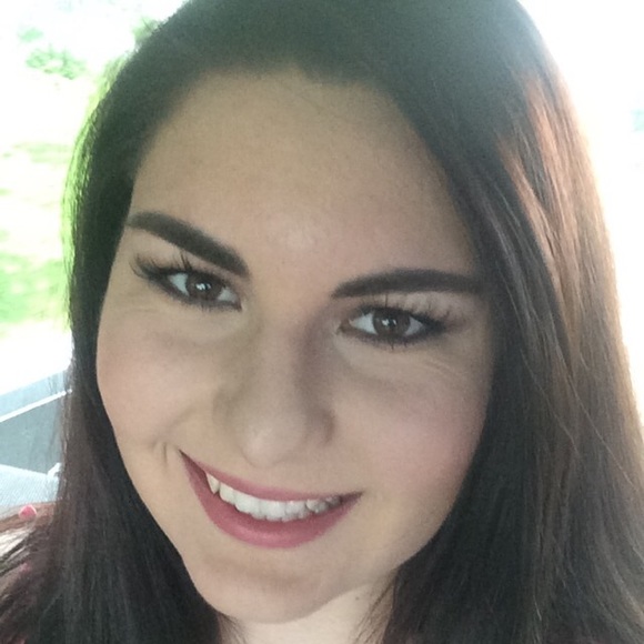 Profile Picture of Michaela Wilson (@sweetexaschick) on Poshmark