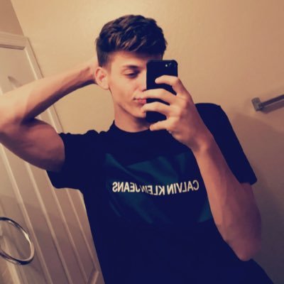 Profile Picture of BabyDevv (@DevinBradford_) on Twitter