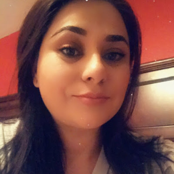 Profile Picture of Griselda Rocha (@griseldaroch577) on Poshmark