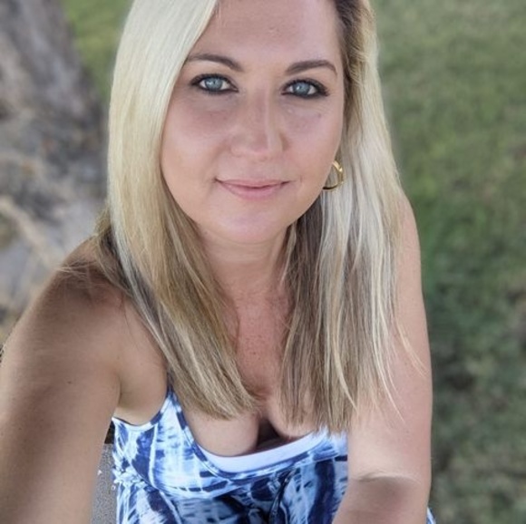 Profile Picture of Brianne Pearson (@brianne_pearson) on Poshmark