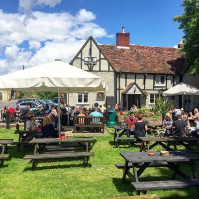 Profile Picture of Crownpub.co.uk (@CrownHenlow) on Twitter