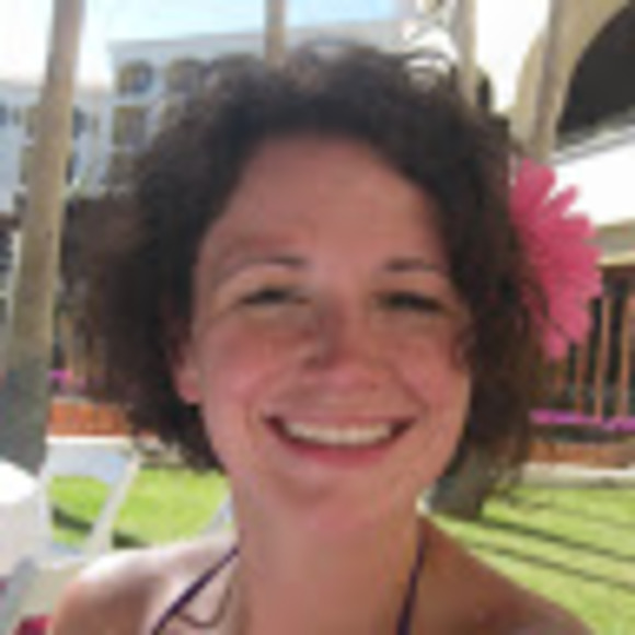 Theresa Lucito - Poshmark Profile Picture of Theresa Lucito (@drburnschiro) on Poshmark