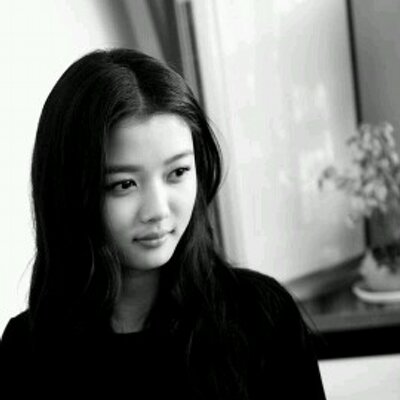 Profile Picture of Yoju (@Yoojung_kim99) on Twitter