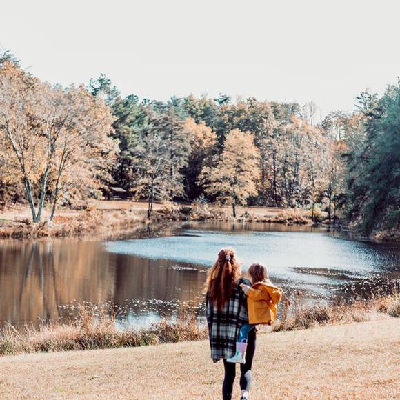 Profile Picture of Jillian Stackhouse (@jillstackhouse) on Poshmark