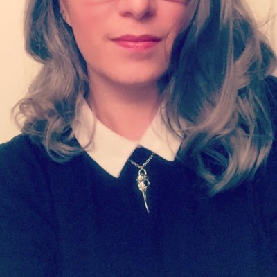 Profile Picture of ℭ𝔩𝔞𝔰𝔰 5 𝔣𝔲𝔩𝔩 𝔯𝔬𝔞𝔪𝔦𝔫𝔤 𝔳𝔞𝔭𝔬𝔲𝔯 (@StephanieArnot) on Twitter