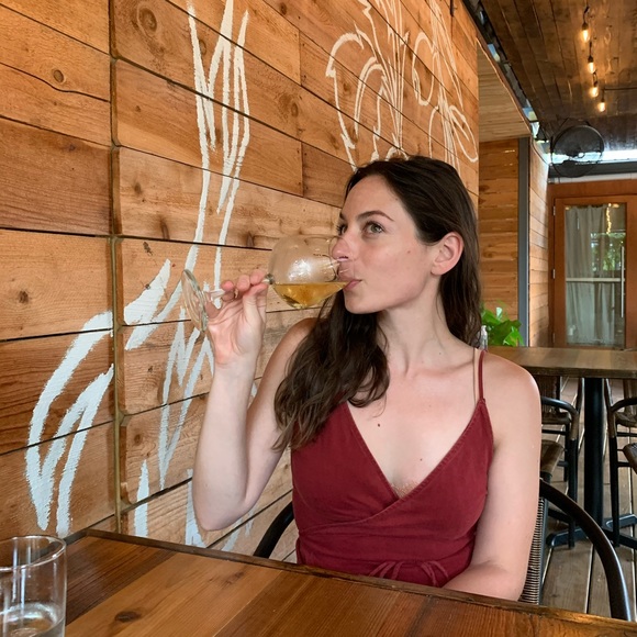 Profile Picture of Erin Fraboni (@erinfrab) on Poshmark