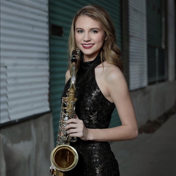 Profile Picture of Ava Philmon (@ava_tar) on Poshmark