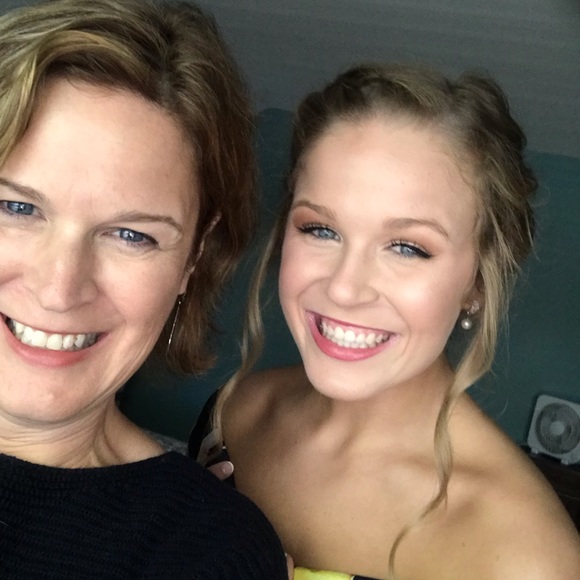 Profile Picture of Kay Grundhoffer (@kayg423) on Poshmark