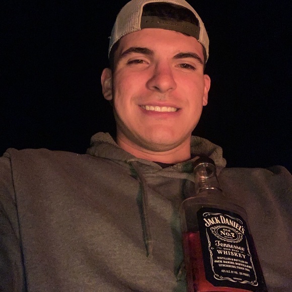 Profile Picture of Spencer Szewczyk (@spencerszewczyk) on Poshmark