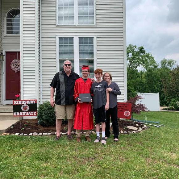 Profile Picture of Thomas Barr (@thomasbarr) on Poshmark