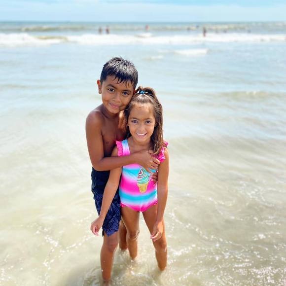 Profile Picture of Melissa Fredrick fernandes (@melissaff33) on Poshmark