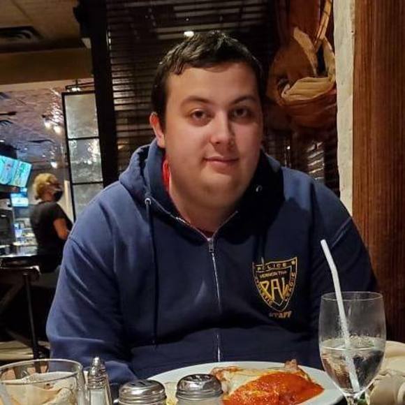 Profile Picture of David Iarkowski (@iarkd) on Poshmark