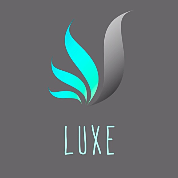 Profile Picture of Luxe® warehouse Warehouse (@luxewarehouse) on Poshmark