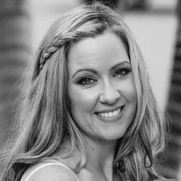 Profile Picture of Danielle Hagins (@daniellehagins) on Poshmark