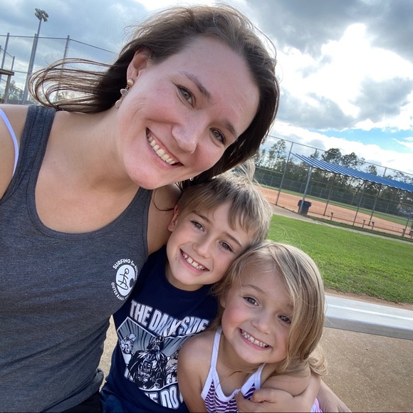 Profile Picture of Whitney Weir (@lukymnky7) on Poshmark