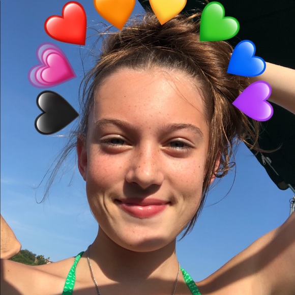 Profile Picture of Kaylee💗 Leuchs (@ilysm_kaylee) on Poshmark