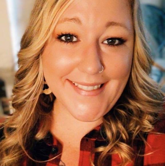 Profile Picture of Samantha Mcnertney (@smcnertney1991) on Poshmark