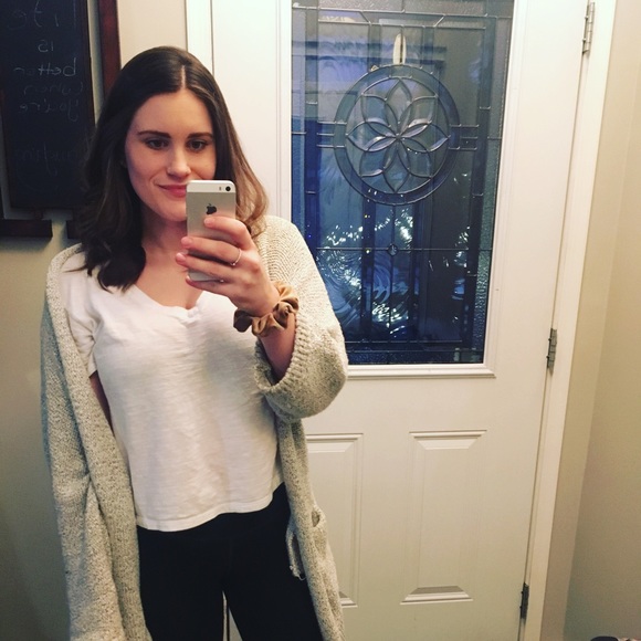 Profile Picture of Courtney Wendling (@courtneywendlin) on Poshmark