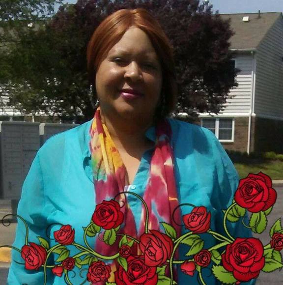 Profile Picture of Lisa Sutton (@lisasutton585) on Poshmark