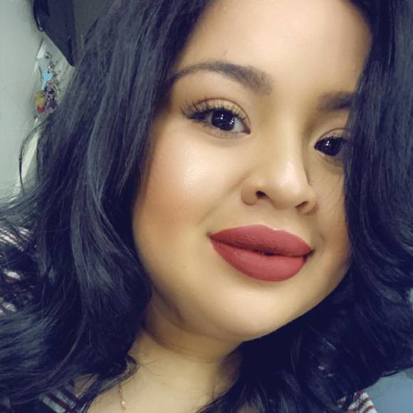 Profile Picture of Alejandra Alejandre (@alehandra28) on Poshmark