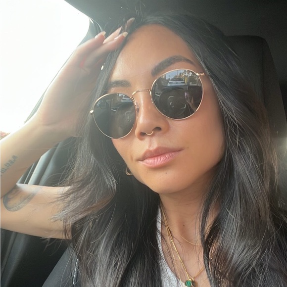 Profile Picture of Diana Chow (@dianatchow) on Poshmark
