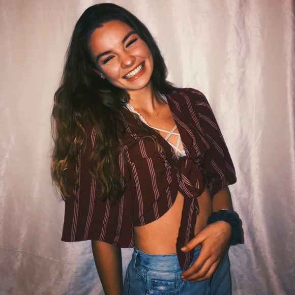 Profile Picture of Hailey Waters (@haileymwaters) on Poshmark