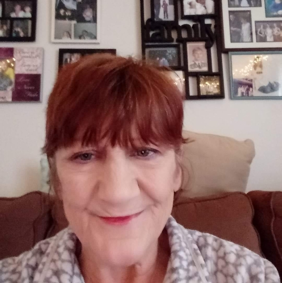 Profile Picture of Eva Holbrook (@holbrookeva) on Poshmark