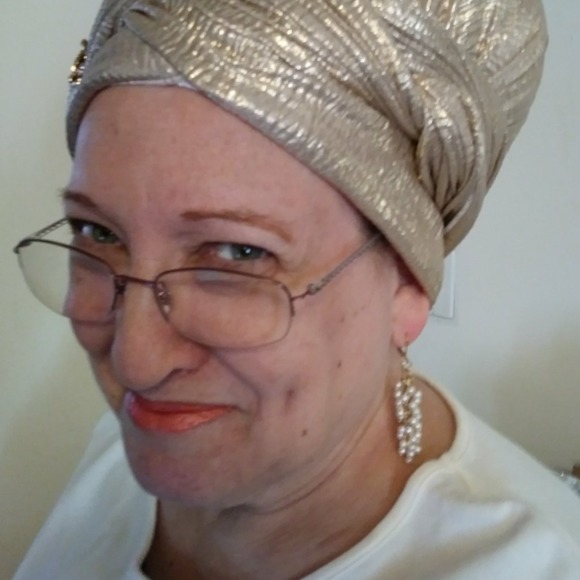 Profile Picture of Faithrobin Buchin (@frbuchin) on Poshmark