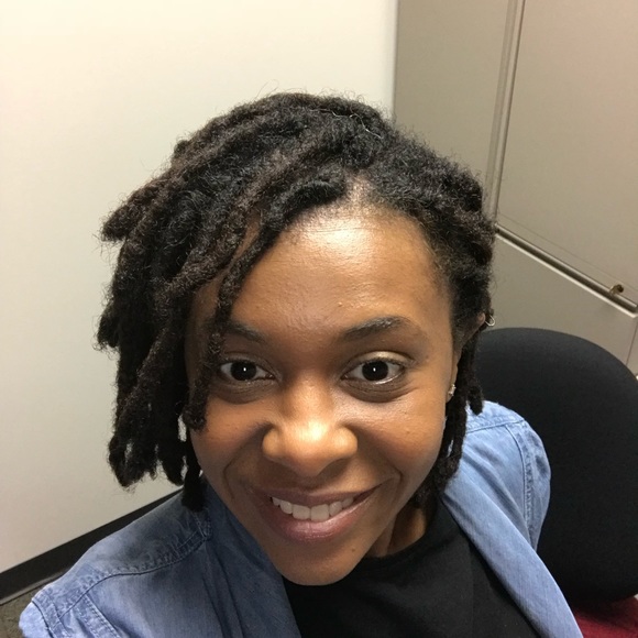 Profile Picture of Chandria Scott (@chandrias) on Poshmark