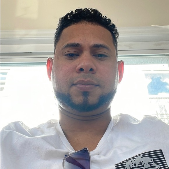 Profile Picture of Juan carlos Ceballos morel (@tambora0685) on Poshmark