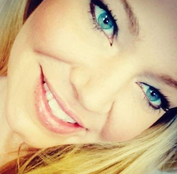 Profile Picture of Danielle Ditto (@danielleditto) on Poshmark