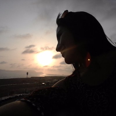Profile Picture of Betsy (@betsy_link) on Twitter