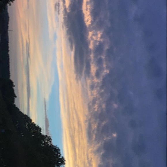 Profile Picture of K Roberts (@kristianarob421) on Poshmark