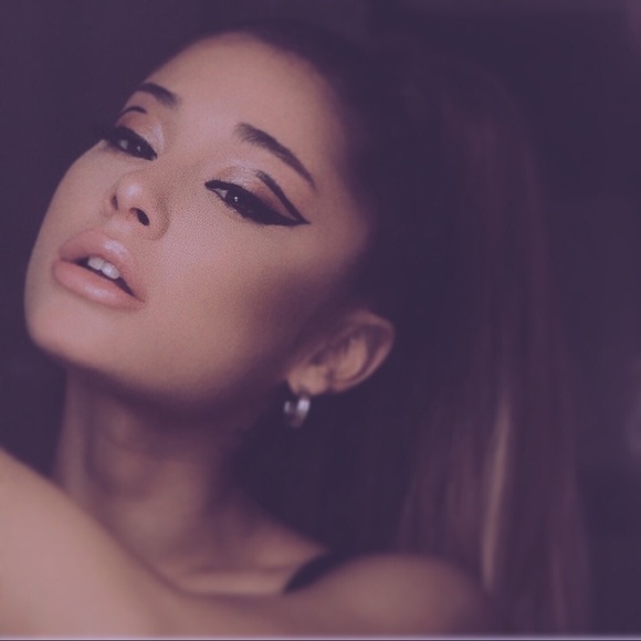 Profile Picture of Kate Lasken (@katelasken) on Poshmark