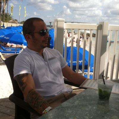 Profile Picture of Ray Nieves (@raynieves6) on Twitter